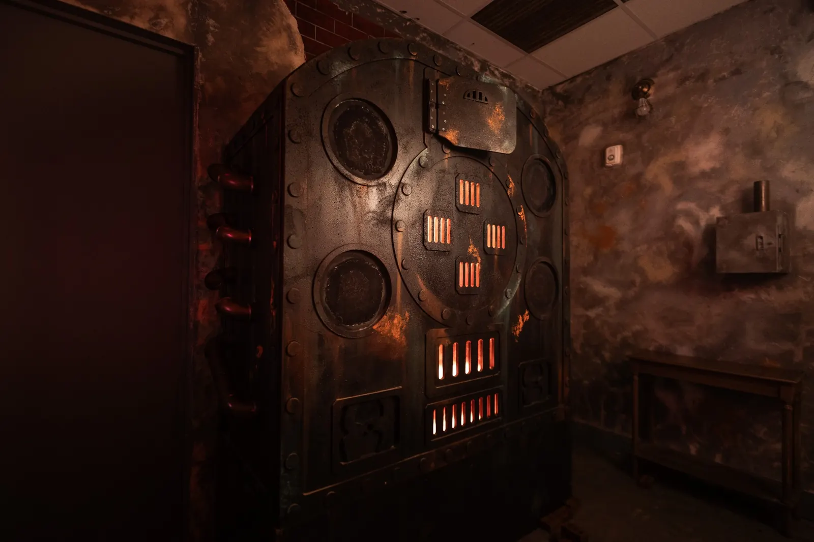 The Phoenix Hotel set inside the Ghosted haunted escape room in McKinney, TX